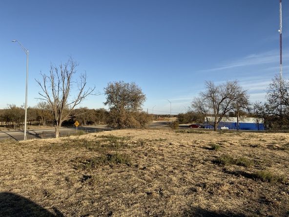 Land For Sale: 8020 Us Hwy 287, Childress, TX 79201